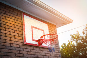 Basketbalový kôš pre susedské derby
